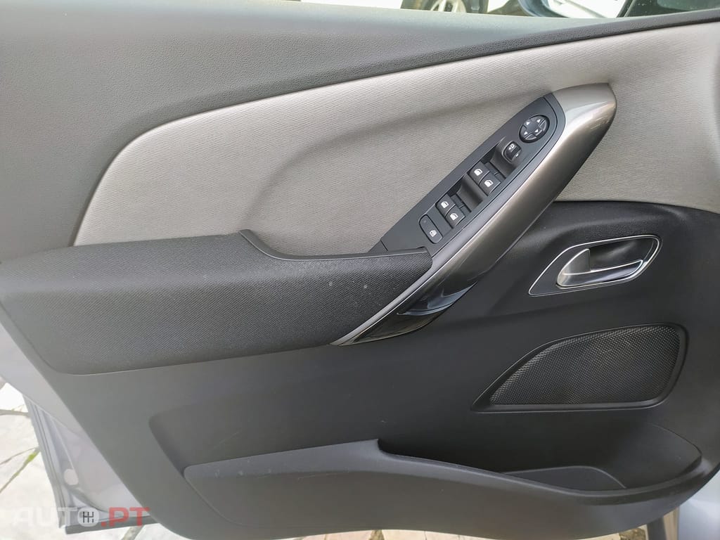 Citroen C4 SpaceTourer 1.5 BlueHDI Shine( 7 Lug)