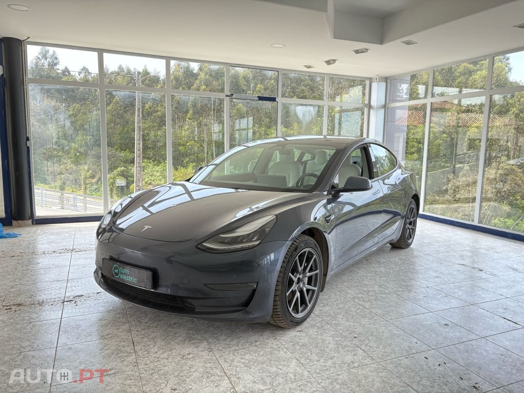 Tesla Model 3 Long-Range Dual Motor AWD