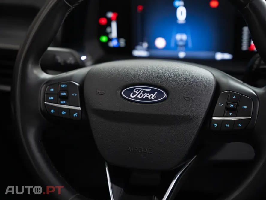 Ford Tourneo 1.0 EcoBoost Titanium