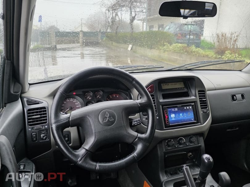 Mitsubishi Pajero 3.2 DI-D GLS ABS+EC+TA