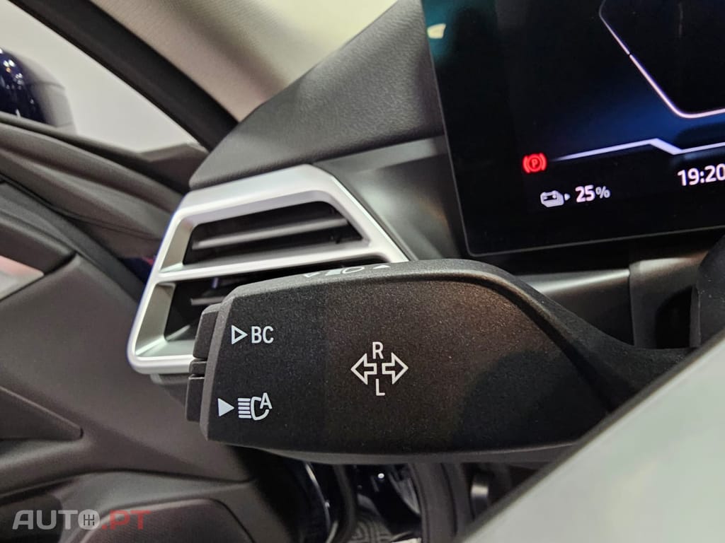 BMW i4 eDrive35 — fotografia 20