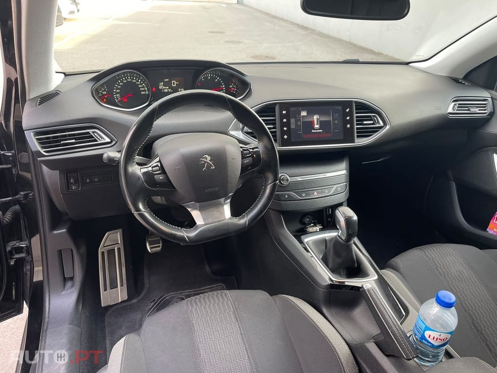 Peugeot 308 1.6 BlueHDi Style J17