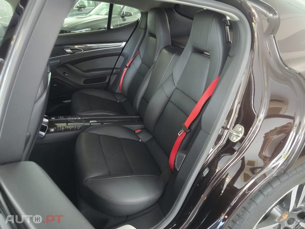 Porsche Panamera Diesel Platinum Edition