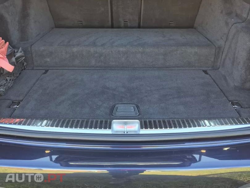 Mercedes-Benz E 300 9G-TRONIC AMG LINE 4 MATIC