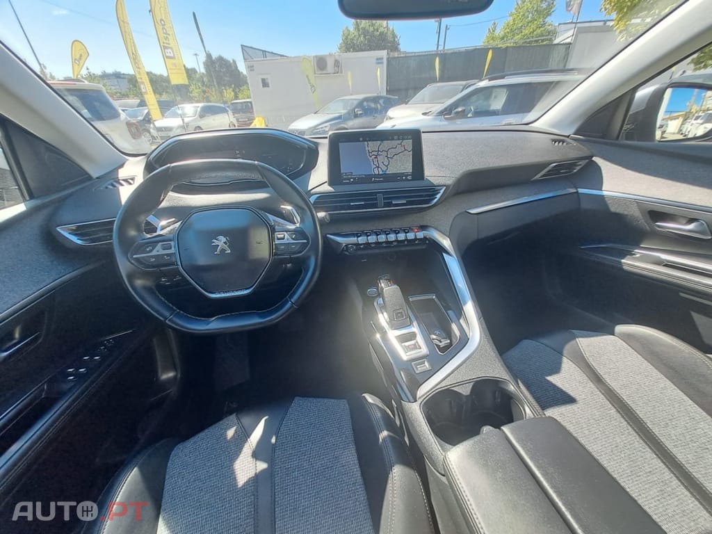 Peugeot 5008 1.5 BlueHDi Allure EAT8