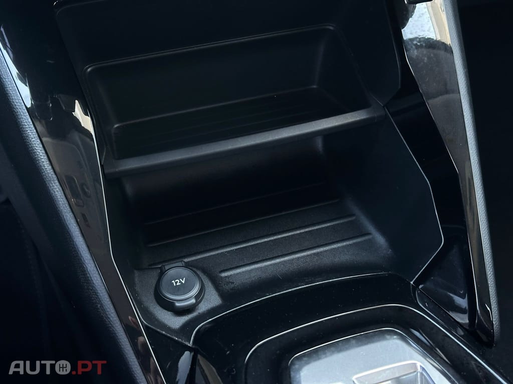 Peugeot E-208 50 kWh Style