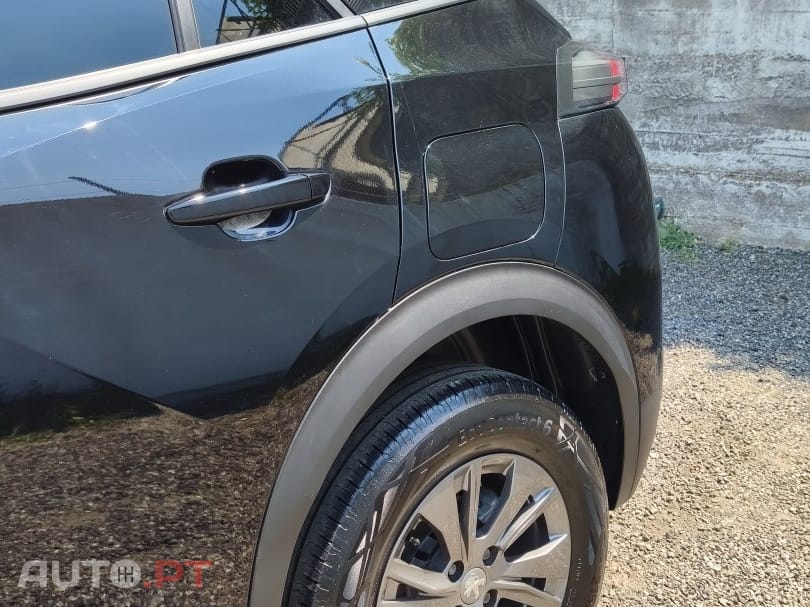 Peugeot 2008 PureTech 130 EAT8 Allure