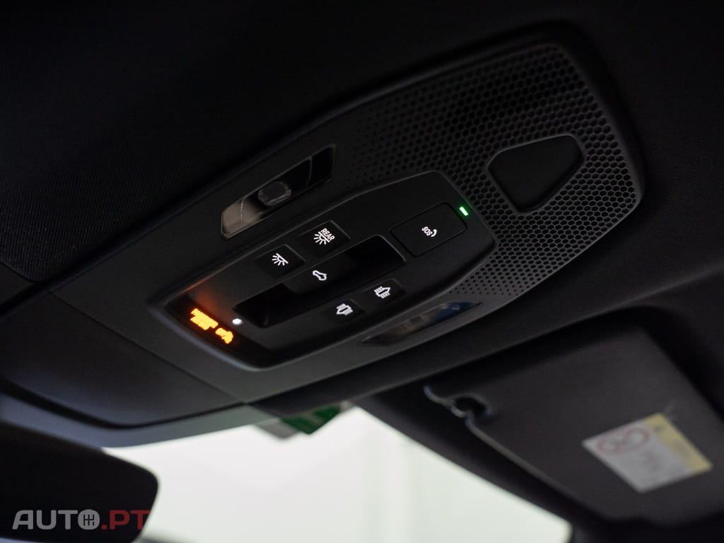 Porsche Macan Electric 4