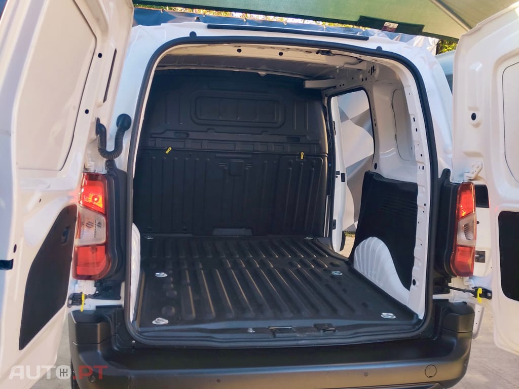 Peugeot Partner 1.5 BlueHDi Pro Standard
