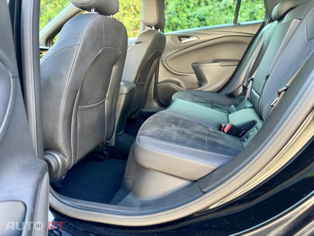 Opel Astra Ultimate