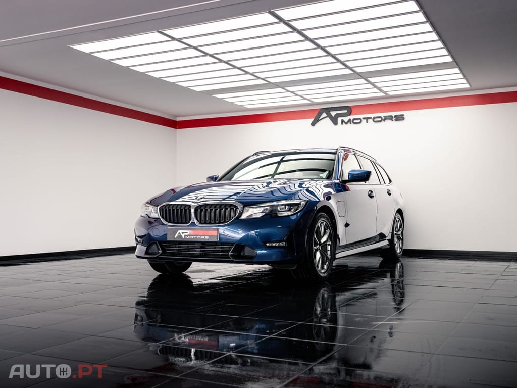 BMW 330 e Touring Line Sport Auto