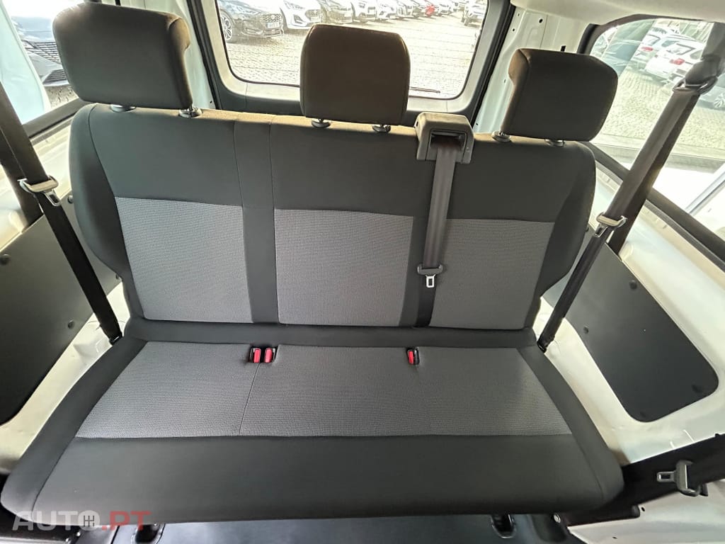 Opel Vivaro 1.5 CDTi L2H1 Essentia Inc