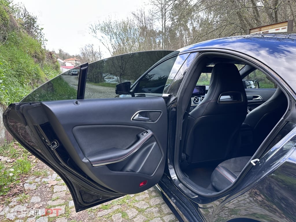 Mercedes-Benz CLA 200 d AMG LINE