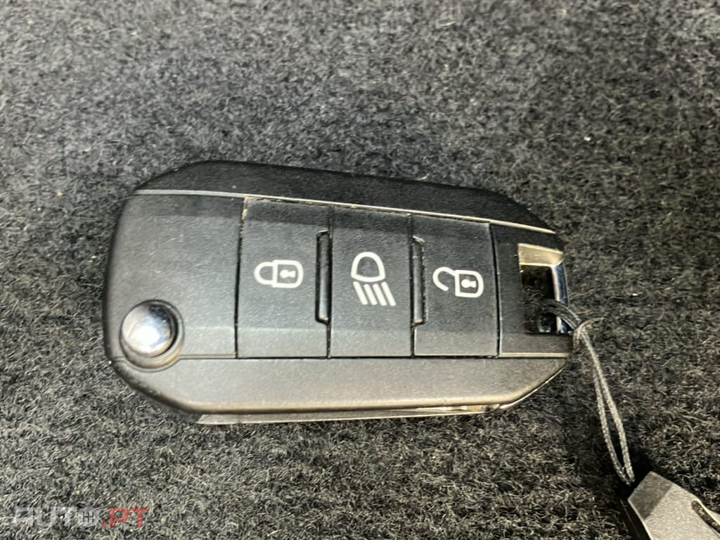 Peugeot 5008 PureTech 130 EAT8 Stop & Start Active