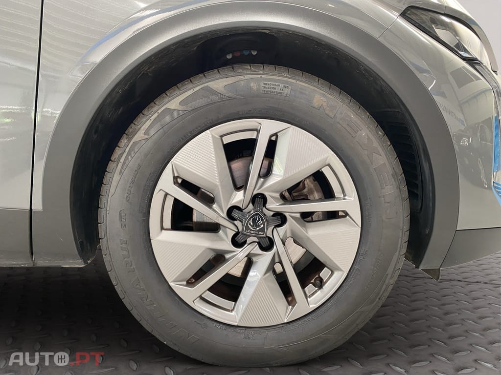 Peugeot 408 1.2 PureTech Allure EAT8
