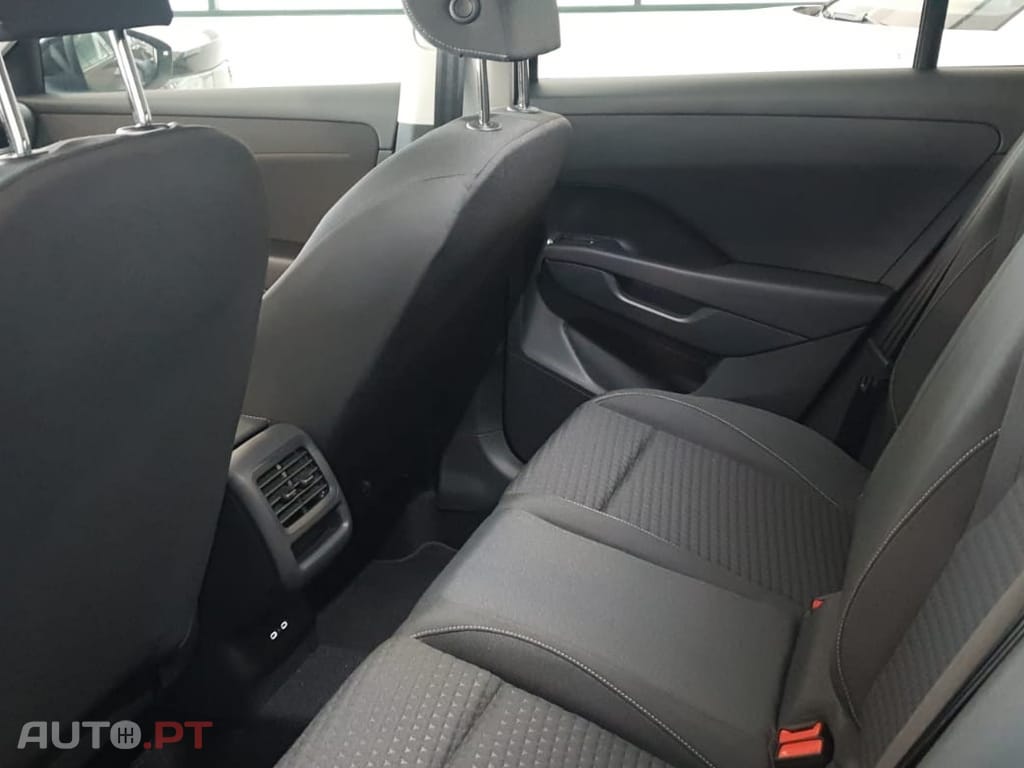Volkswagen T-Roc 1.5 eTSI Life DSG