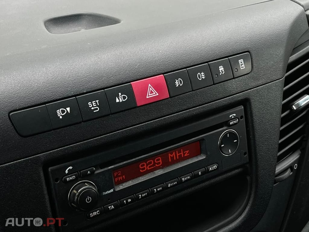 Iveco Daily 3.0 CAB. DUPLA 7 LUGARES