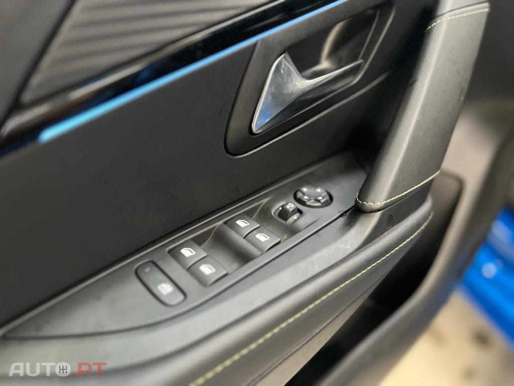 Peugeot E-208 50 kWh GT