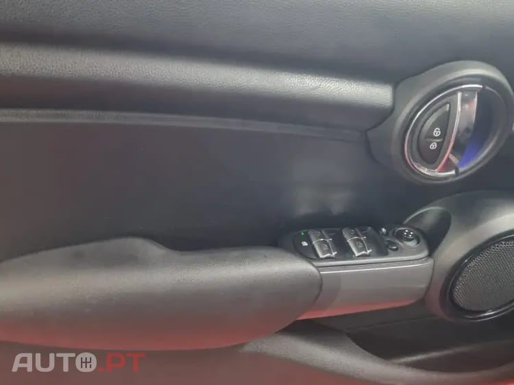 MINI Cooper Cooper D Auto