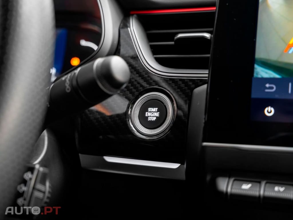Renault Arkana R.S Line E-TECH I.V.A DEDUTIVEL