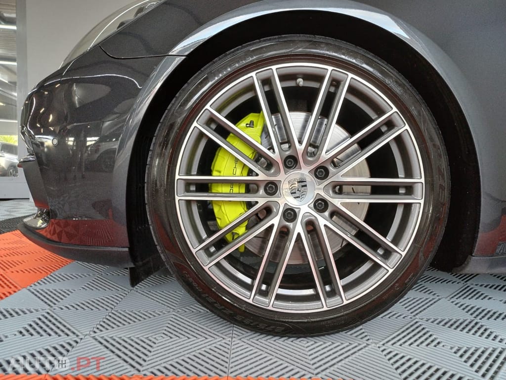 Porsche Panamera Porsche Panamera 4 E-Hybrid