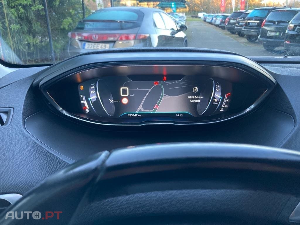 Peugeot 5008 1.5 BlueHDi Allure