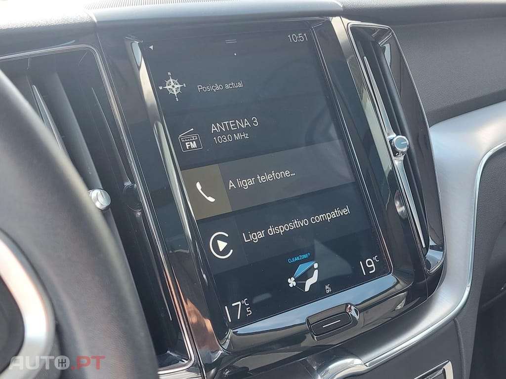 Volvo XC60 2.0 T8 PHEV Momentum AWD
