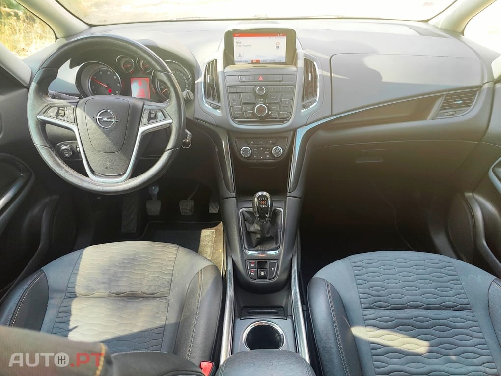Opel Zafira Cosmos 135cv 7Lugares / 146€ mês