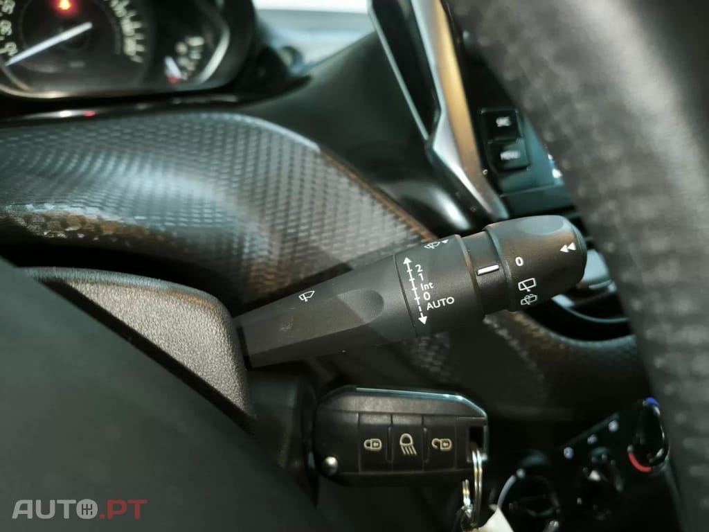 Peugeot 208 PureTech 82 Start & Stop Style