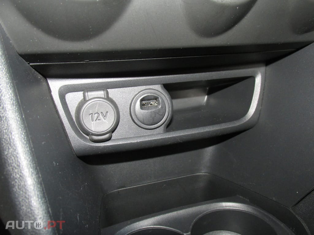 Peugeot 2008 1.2 PureTech Signature