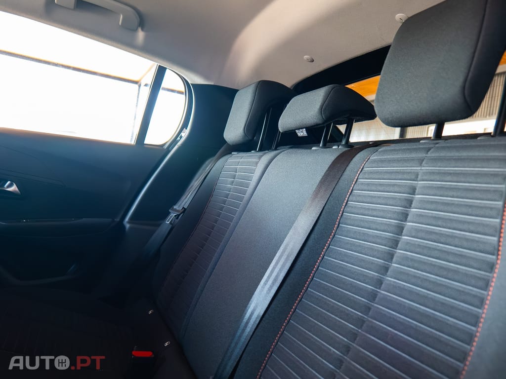 Peugeot 208 1.5 BlueHDi Active Business Pack
