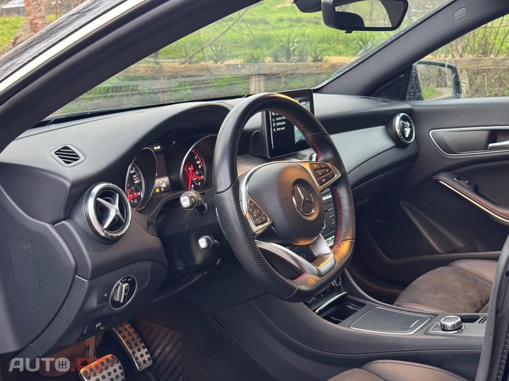 Mercedes-Benz CLA 180 7G-DCT AMG Line