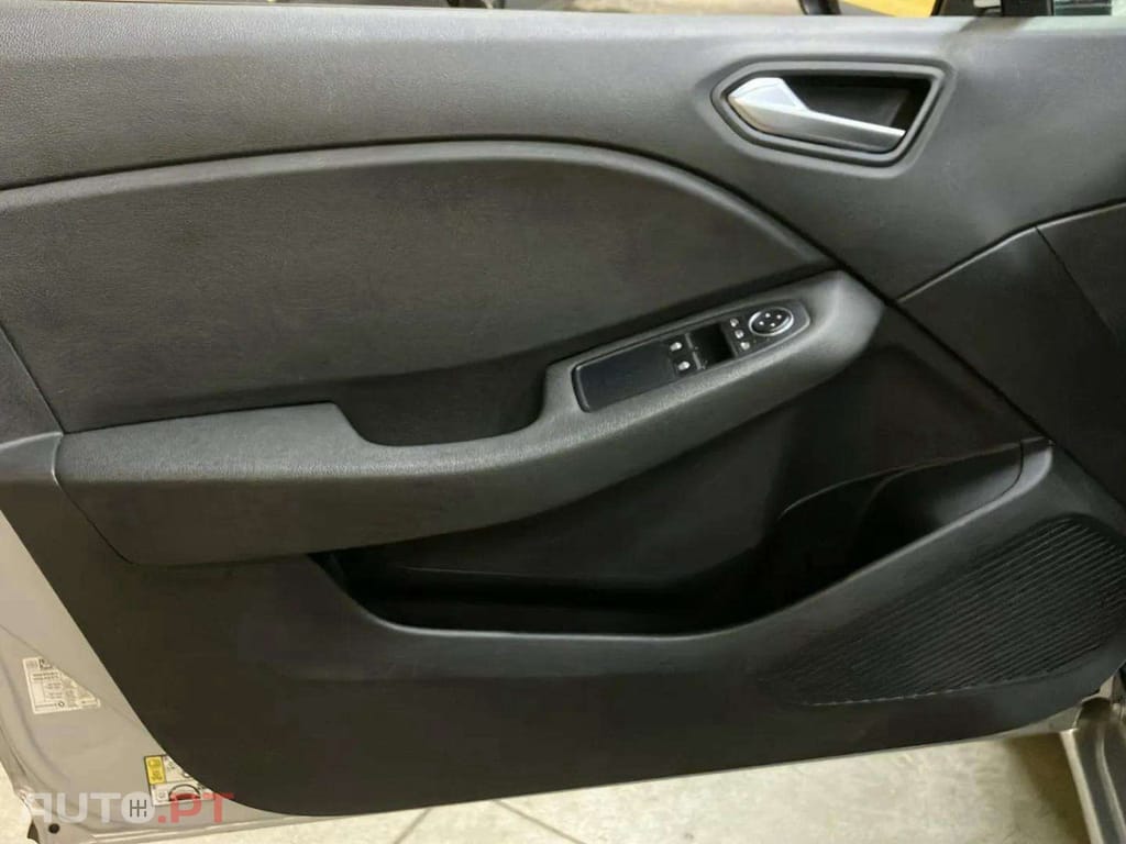 Renault Clio 1.6 E-Tech Intens