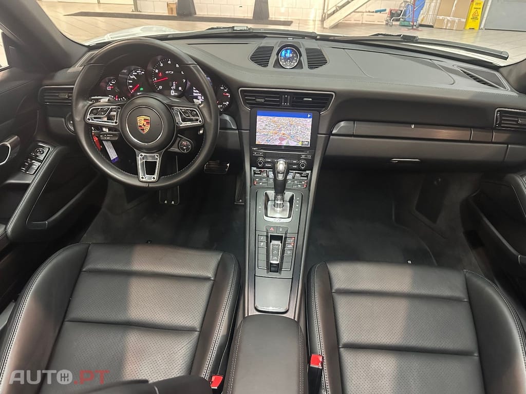 Porsche 991 Carrera 4 GTS