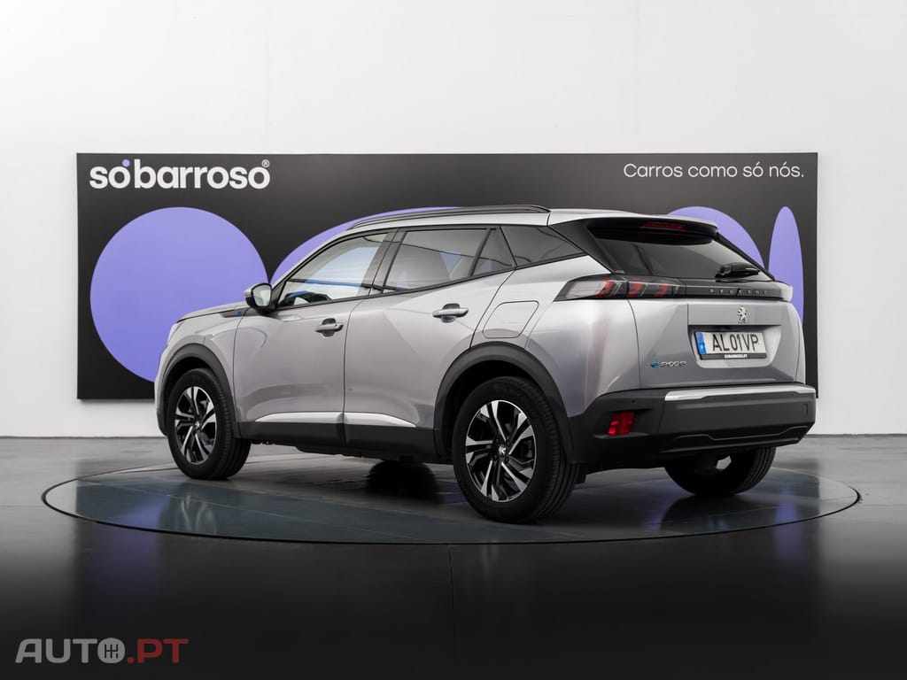 Peugeot E-2008 50 kWh Allure Pack