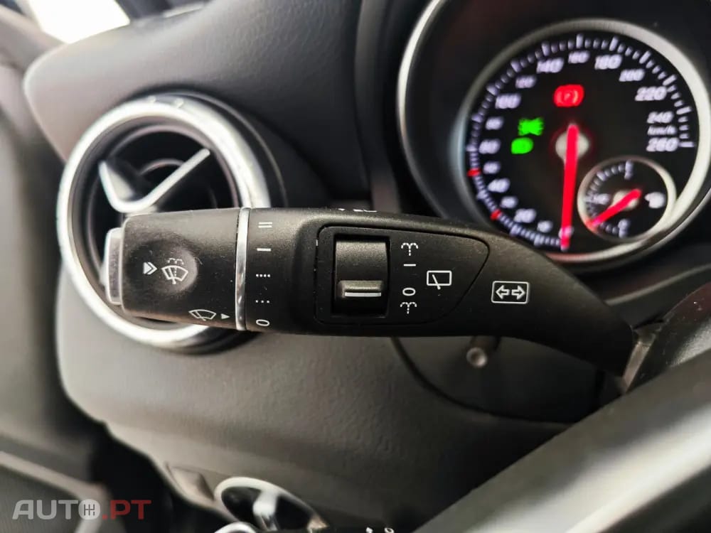 Mercedes-Benz CLA 180 7G-DCT AMG Line