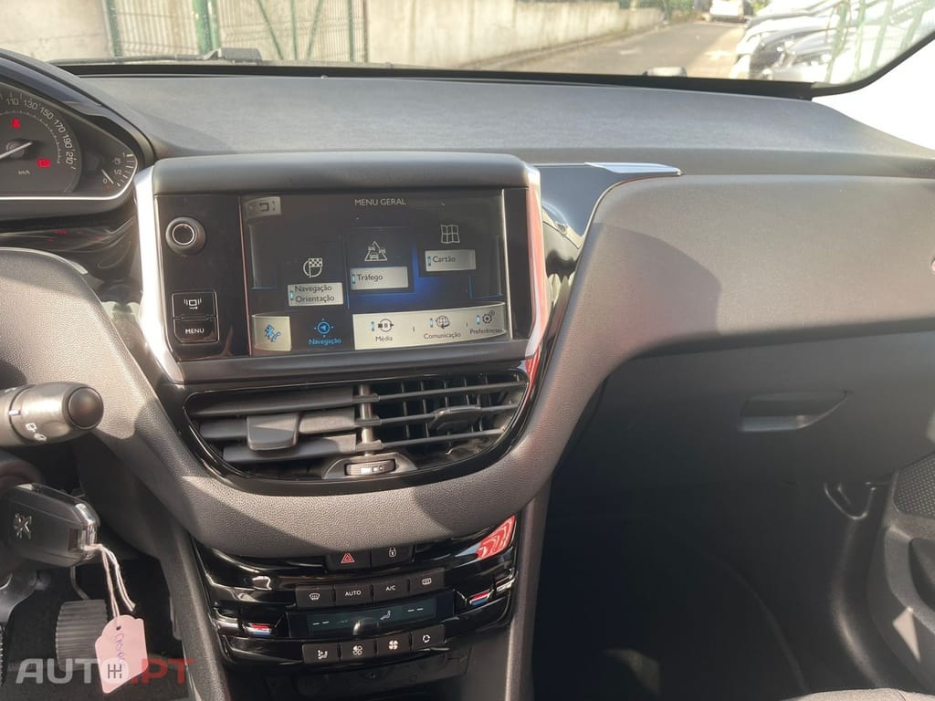 Peugeot 208 1.2 VTi Allure