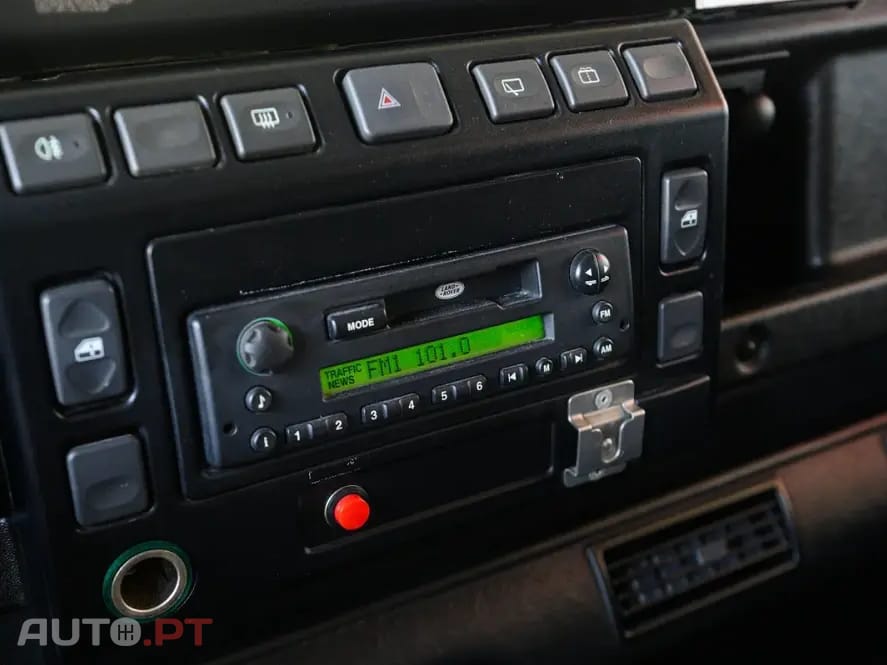 Land Rover Defender 90 SW 2.5 Td5 E