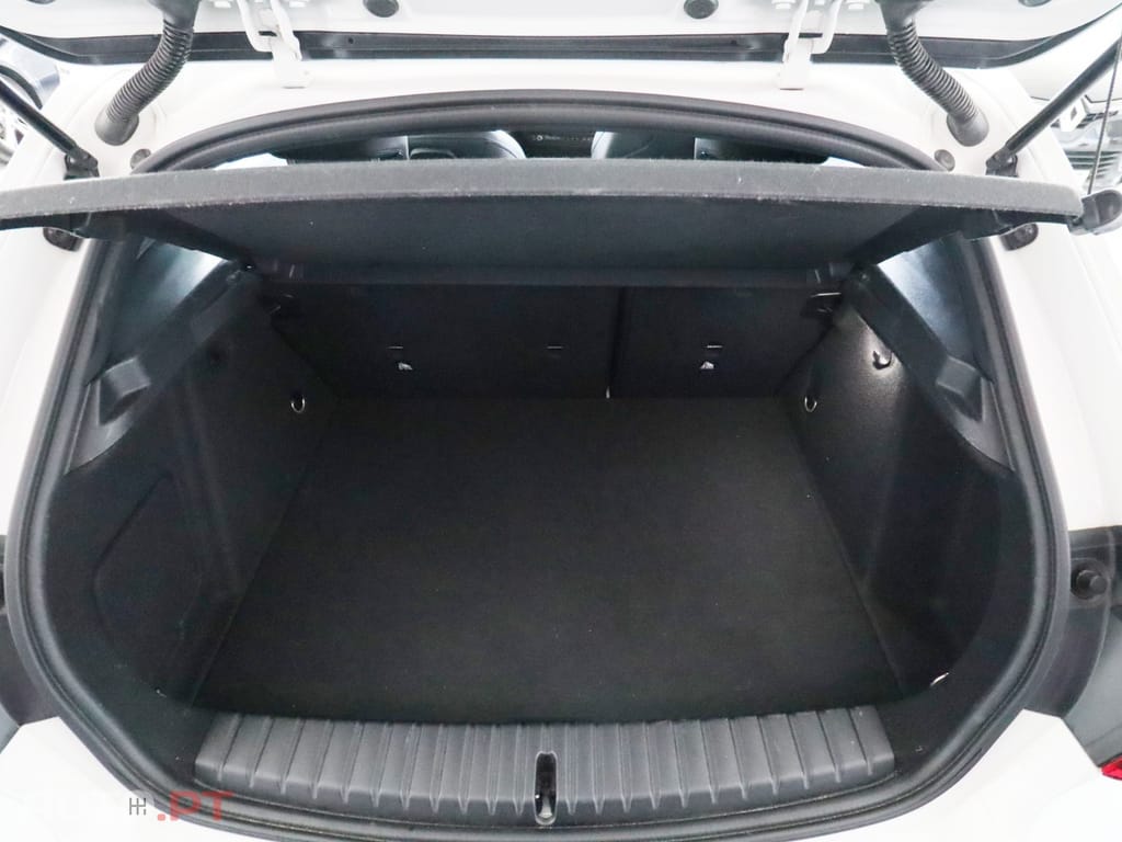 BMW 116 d Pack Desportivo M — fotografia 15
