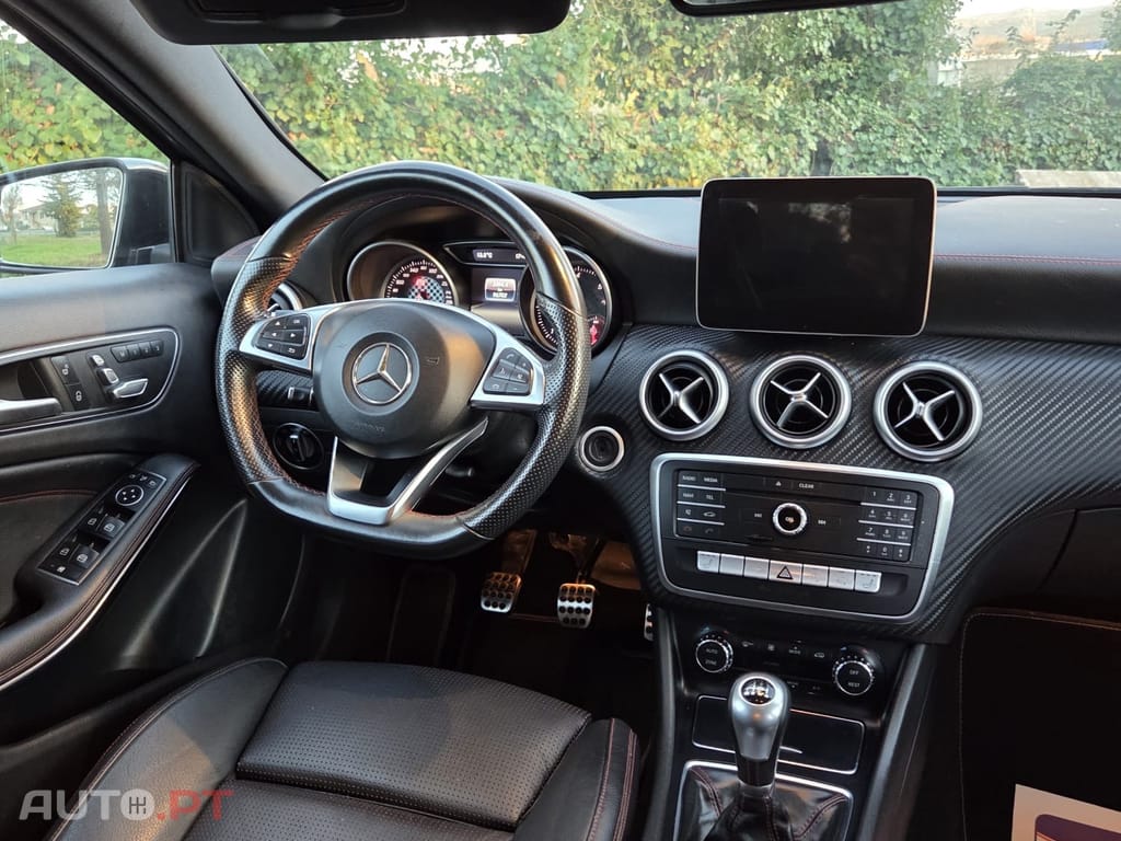 Mercedes-Benz A 200 d AMG Line