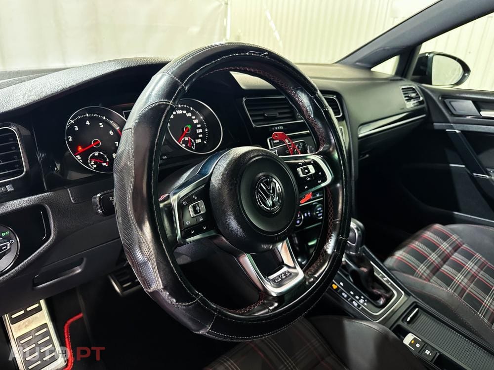 Volkswagen Golf 2.0 TSi GTi DSG Performance