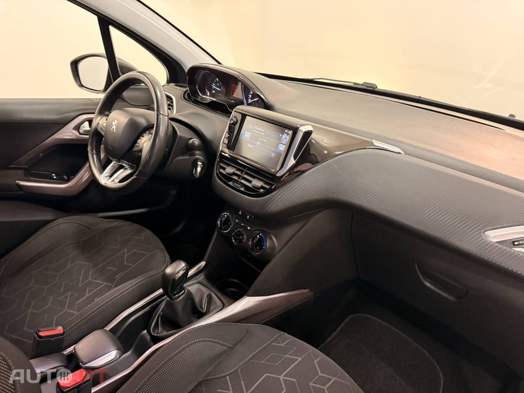 Peugeot 2008 1.6 BlueHDi Style