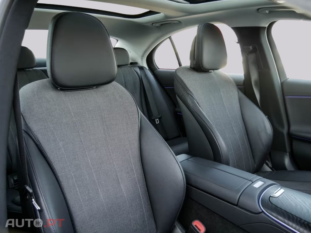 Mercedes-Benz E 220 d Limousine I.V.A DEDUTÍVEL 