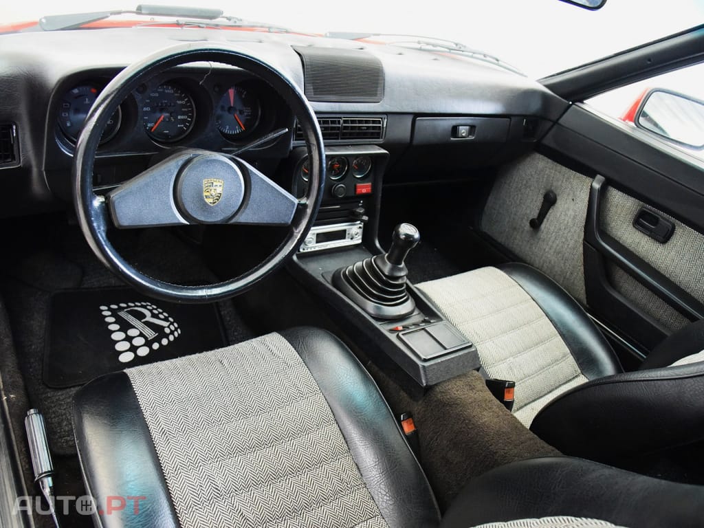 Porsche 924 COUPE 2.0