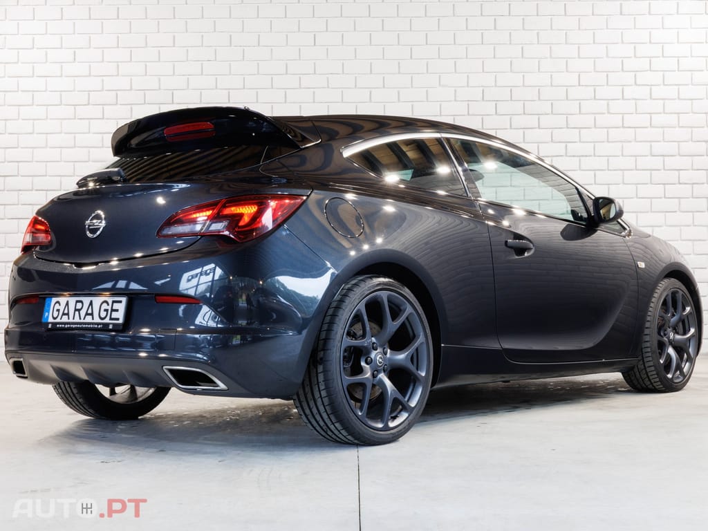 Opel Astra GTC OPC 2.0 T