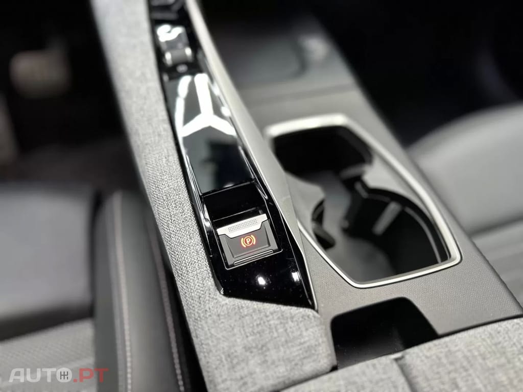 Peugeot 3008 1.2 Hybrid Allure Pack e-DCS6