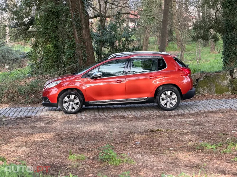 Peugeot 2008 1.2 PureTech Allure EAT6