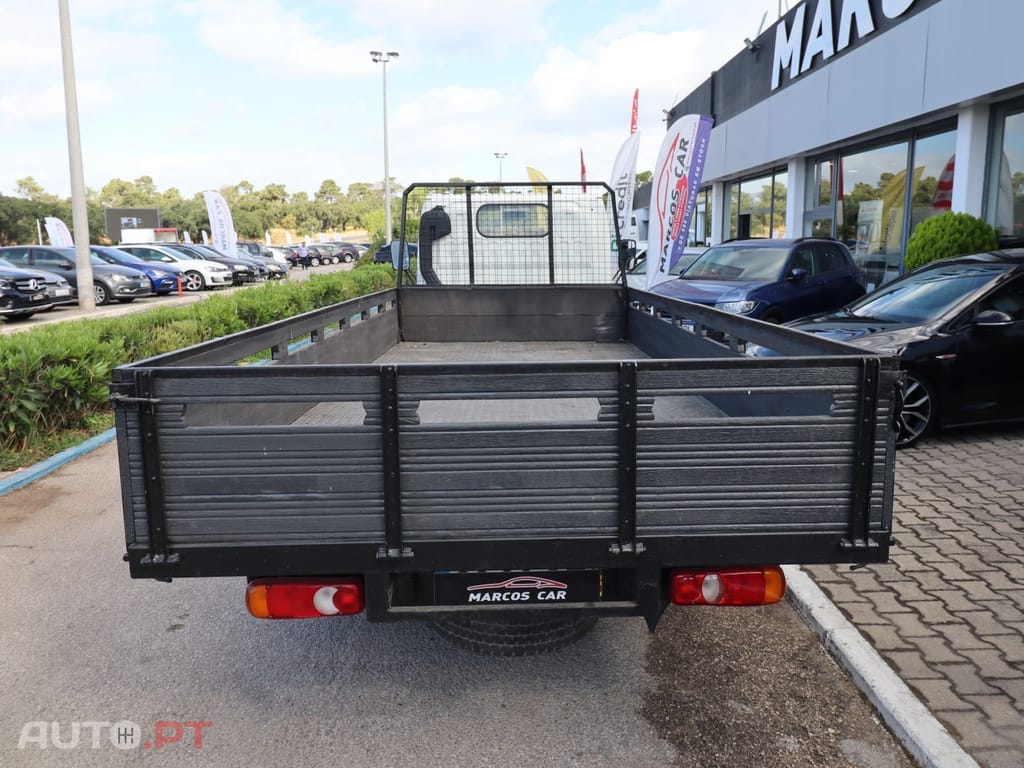 Nissan Cabstar 3.0 TD 110.35/1 SE