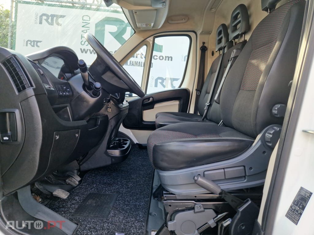 Peugeot Boxer 2.0 BlueHDi 335 L3H2 Premium