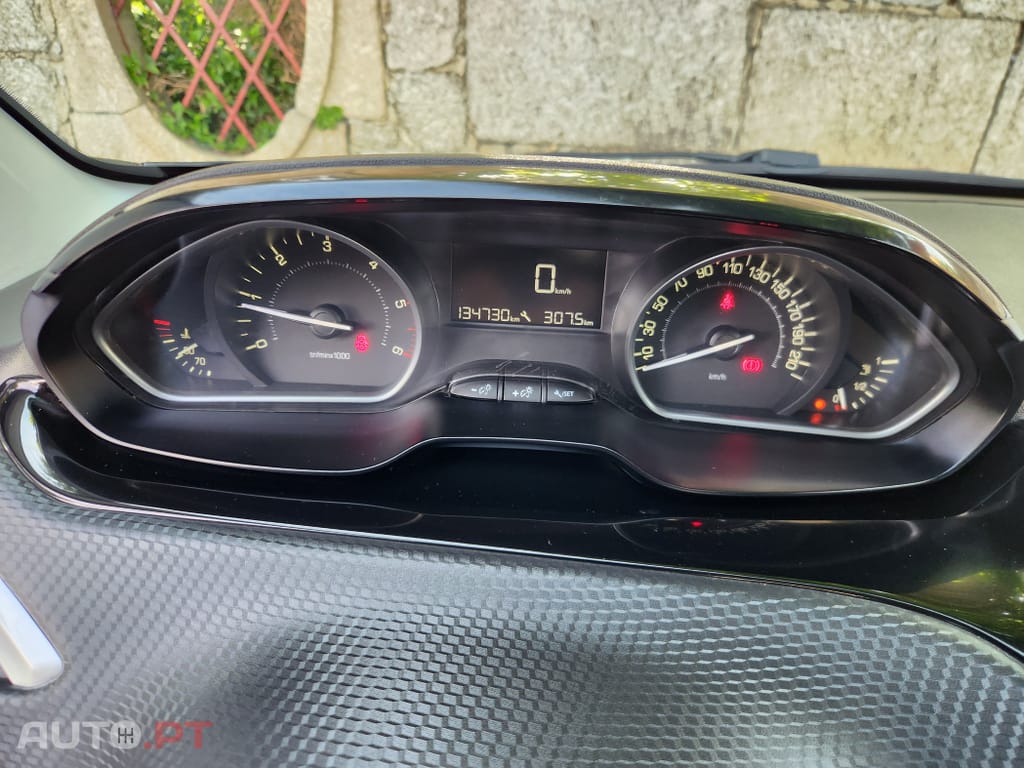 Peugeot 208 1.5 BlueHDi Signature